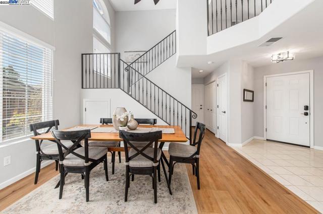 1749 Corte Sueno, Livermore CA: https://media.crmls.org/mediaz/7b425166-74dd-41b3-b462-9c65e8c65b33.jpg