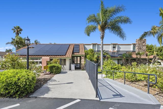 1866 Forestdale Drive, Encinitas CA: https://media.crmls.org/mediaz/7b42a482-660a-4d12-99c8-a28fc563d289.jpg