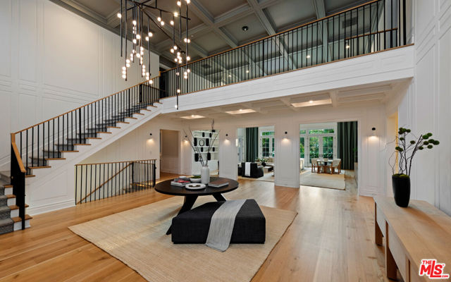 491 N Tigertail Road, Los Angeles CA: https://media.crmls.org/mediaz/7b42e1e9-fb1b-48af-afe4-bcc8ce2b4f4c.jpg