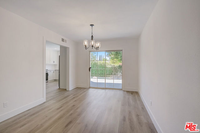 7411 OSO Avenue photo 5