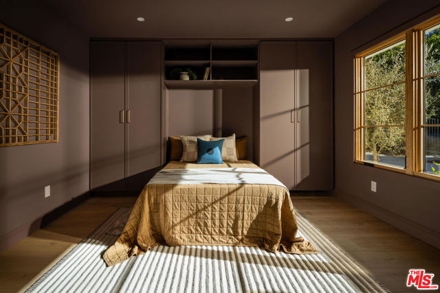 3620 Wrightwood Drive, Studio City CA: https://media.crmls.org/mediaz/7b4368ed-cbac-439d-a094-a3b4a6a64aa5.jpg