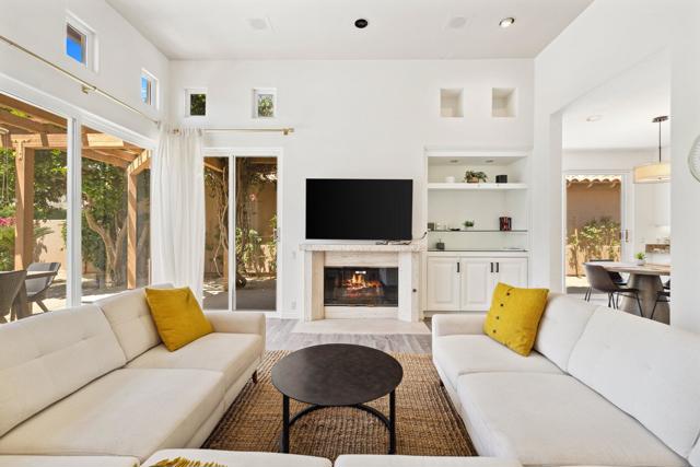 48205 Via Solana, La Quinta CA: https://media.crmls.org/mediaz/7b445353-fbd1-4397-88b4-94c3163bfeab.jpg
