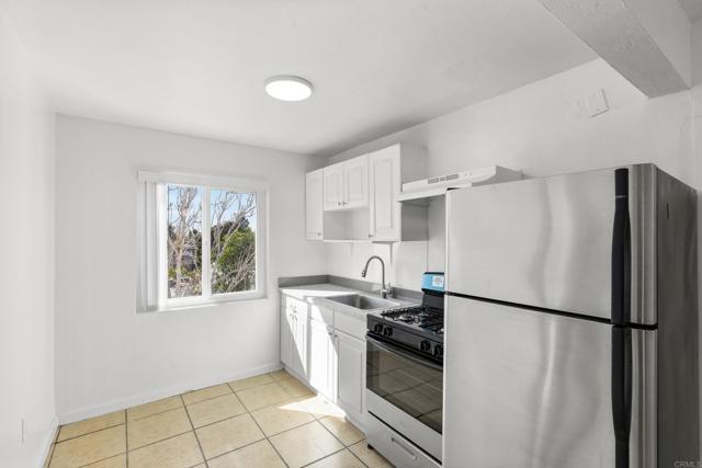 Detail Gallery Image 6 of 26 For 402 8 Olivewood, San Diego,  CA 92113 - – Beds | – Baths