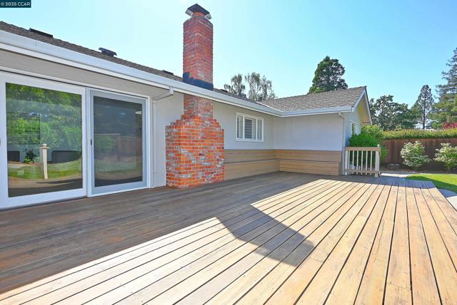 Image 37 of 48 For 342 Fenway Dr