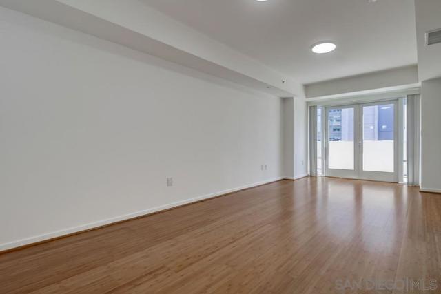 875 G STREET, San Diego CA: https://media.crmls.org/mediaz/7b450471-aa92-461d-ba28-2da8e3104993.jpg