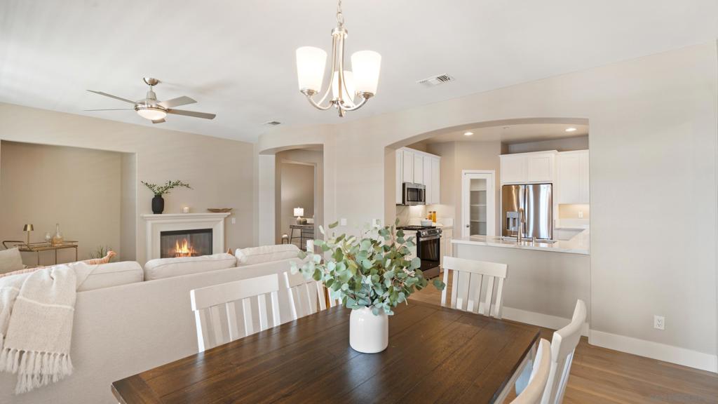 MLS #250037874SD image #9