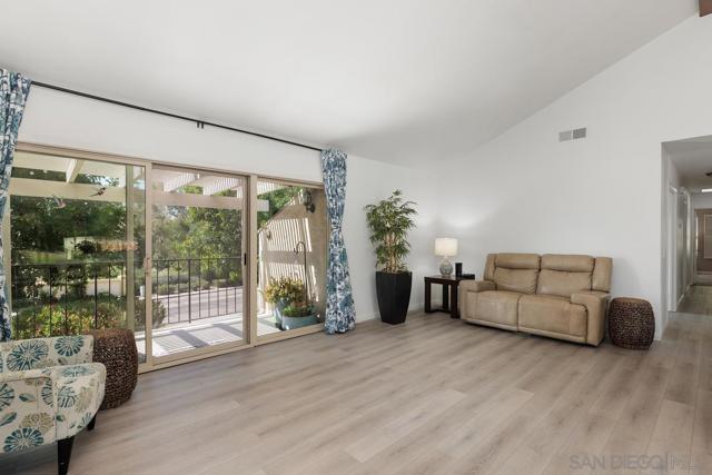 13046 Paseo del Verano, San Diego CA: https://media.crmls.org/mediaz/7b456b4b-33d7-4931-a3fd-33bb47d209f2.jpg