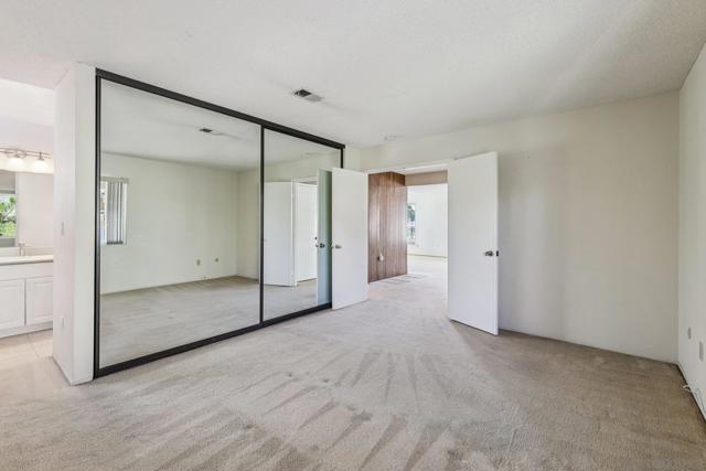 823 Fuchsia Ln, San Diego CA: https://media.crmls.org/mediaz/7b46c90a-cb93-4b55-93ec-3b220db36393.jpg