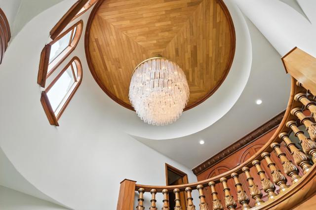 1 Lewis Ranch Road, San Carlos CA: https://media.crmls.org/mediaz/7b46e9f8-3cc8-408c-81c4-4d252756c35f.jpg