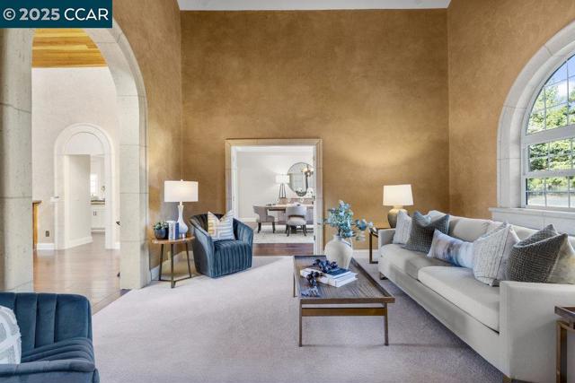 5655 Bruce Dr, San Ramon CA: https://media.crmls.org/mediaz/7b475e04-cee6-4404-a0eb-ed20e577bfad.jpg