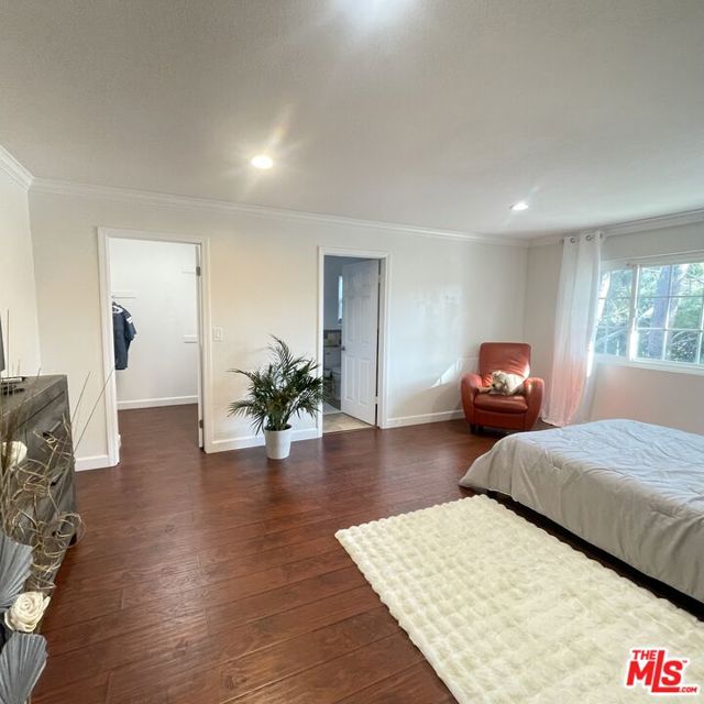 11158 Newcastle Avenue, Granada Hills CA: https://media.crmls.org/mediaz/7b47e7f3-aa5f-4ca4-918d-35f66a046d48.jpg