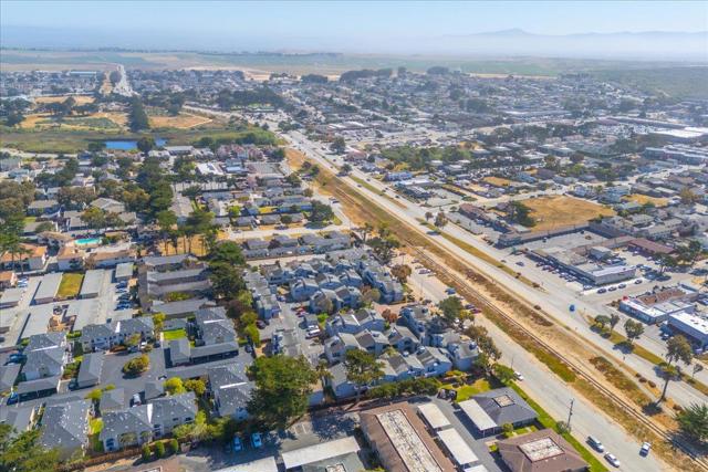 3095 Marina Drive, Marina CA: https://media.crmls.org/mediaz/7b4830c0-338b-4b9a-92af-82abb62f2449.jpg