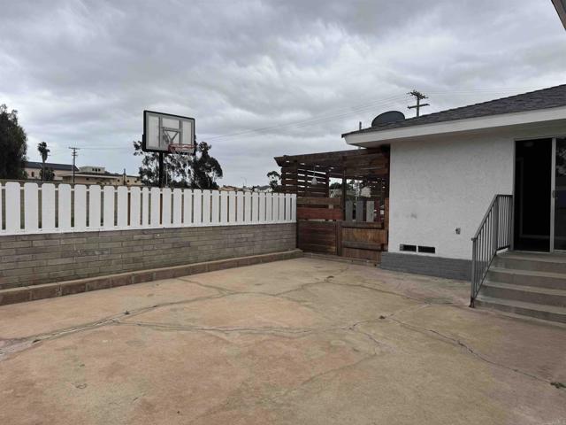 4606 Ocean View Boulevard, San Diego CA: https://media.crmls.org/mediaz/7b48de8a-cad6-47e2-9ca5-0b337678881e.jpg