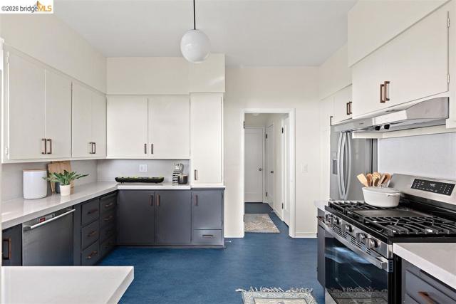 Image 12 of 54 For 450 Vermont Ave