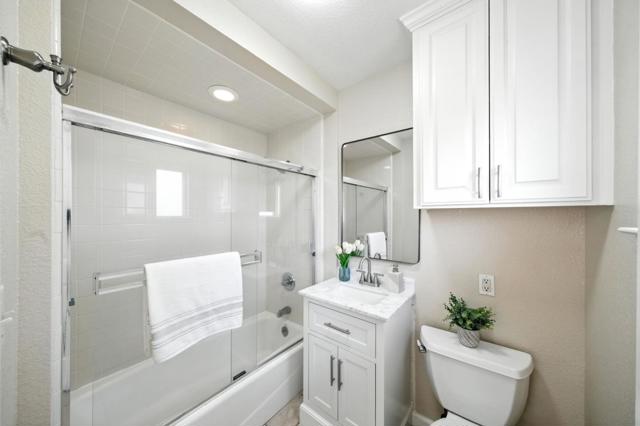 19541 Almaden Road, San Jose CA: https://media.crmls.org/mediaz/7b4976c6-8198-4b3a-bd8f-890da6971277.jpg