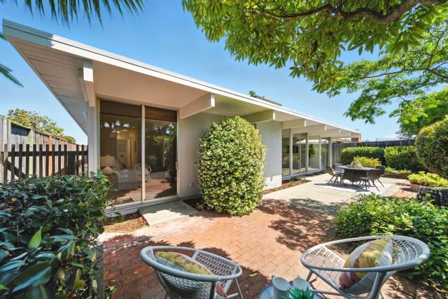 200 Loon Court, Foster City CA: https://media.crmls.org/mediaz/7b49972f-fb79-45c1-9371-a81e04b34987.jpg