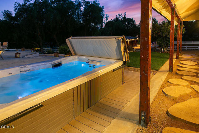 2735 Los Pinos Circle, Camarillo CA: https://media.crmls.org/mediaz/7b49bcc6-e552-435b-b169-f27ea38d1bf7.jpg