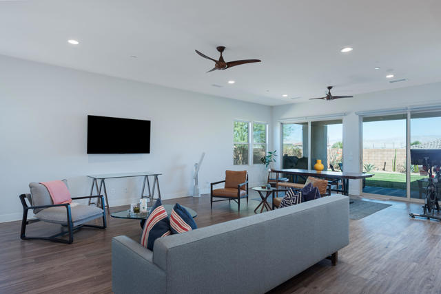 74292 Zeppelin Drive, Palm Desert CA: https://media.crmls.org/mediaz/7b4a3036-a5f2-415d-9213-202125d19591.jpg