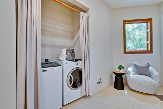 1625 Hazelaar Way, Los Altos CA: https://media.crmls.org/mediaz/7b4db671-a9b4-4957-9d28-3d9e4741876c.jpg