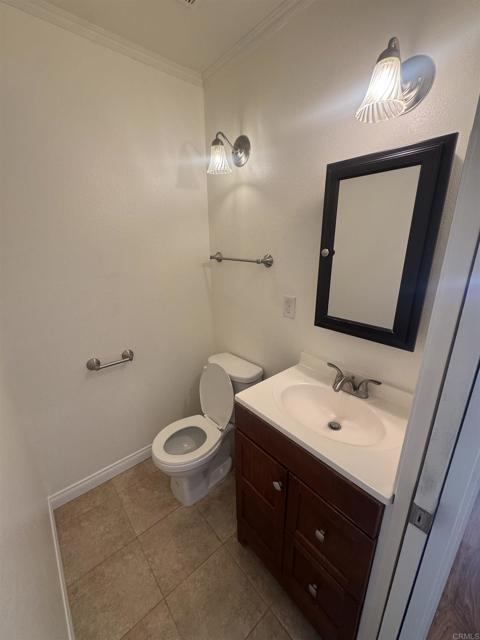 Detail Gallery Image 3 of 14 For 4759 Live Oak Ct, Oceanside,  CA 92056 - 2 Beds | 1/1 Baths