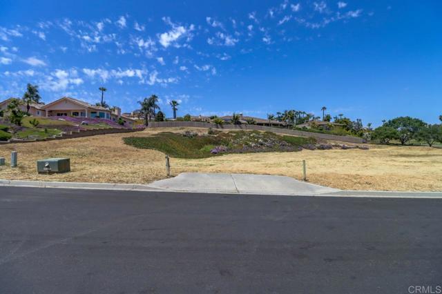 0 Altamira Court, Vista CA: https://media.crmls.org/mediaz/7b4e00e3-404e-48ec-a376-2a83d0253c31.jpg