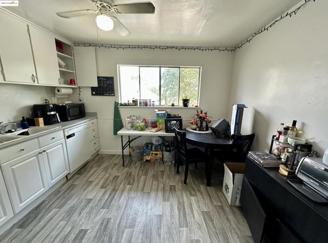 933 Kentucky St, Vallejo CA: https://media.crmls.org/mediaz/7b4ea03a-ce34-4c48-a196-340cf504ae53.jpg