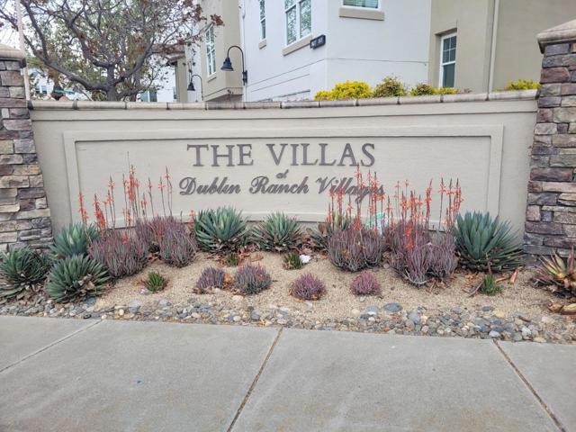 4171 Clarinbridge Circle, Dublin CA: https://media.crmls.org/mediaz/7b4f0b1d-fec6-409e-a7c8-0da4f672835b.jpg