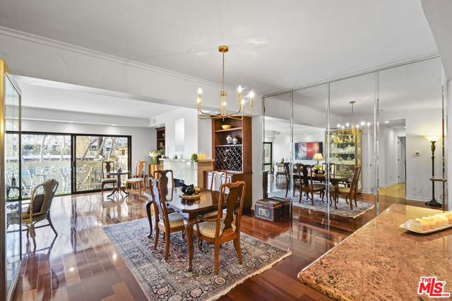 801 Ocean Avenue, Santa Monica CA: https://media.crmls.org/mediaz/7b4f4015-ded4-4e1e-ac38-e1f3e2e46a0d.jpg