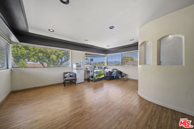 12210 Malone Street, Los Angeles, California 90066, 3 Bedrooms Bedrooms, ,2 BathroomsBathrooms,Single Family Residence,For Sale,Malone,24376129