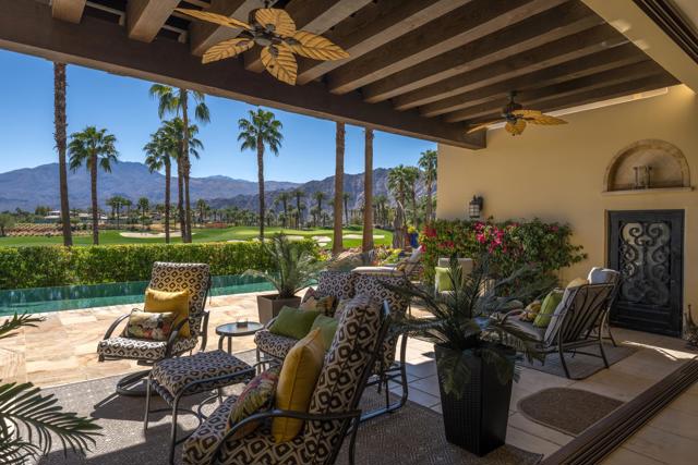 80675 Via Portofino, La Quinta CA: https://media.crmls.org/mediaz/7b4f6a1d-9b99-40ae-a0e8-18800aadac70.jpg