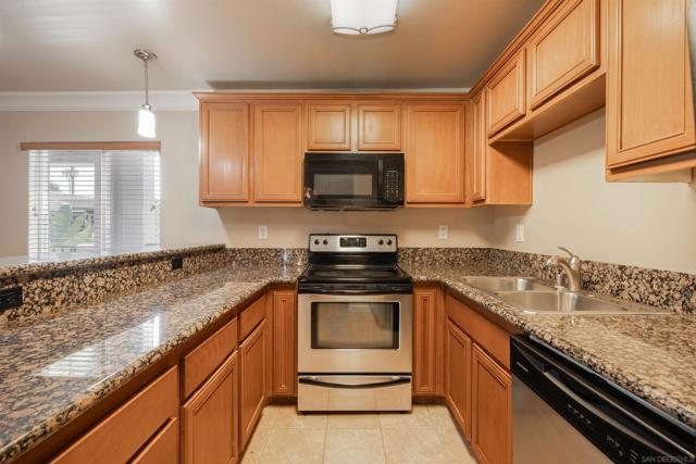 800 N Mollison Ave, El Cajon CA: https://media.crmls.org/mediaz/7b508fd5-a76c-426e-87ed-d94534fd9a1f.jpg