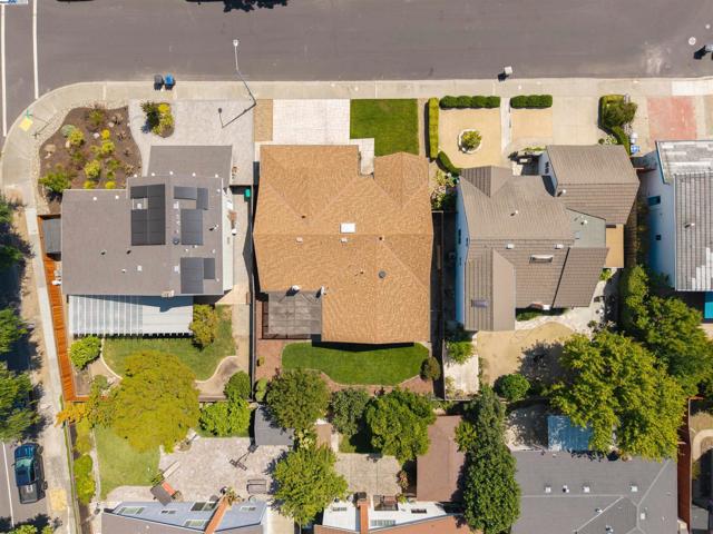 3186 Berkshire Ct, Pleasanton CA: https://media.crmls.org/mediaz/7b509d1b-1518-491c-bb91-8227f48b5b81.jpg