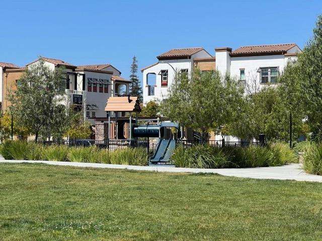 2774 Ferrara Circle, San Jose CA: https://media.crmls.org/mediaz/7b518802-bf55-4ed4-932c-07d28699caf6.jpg