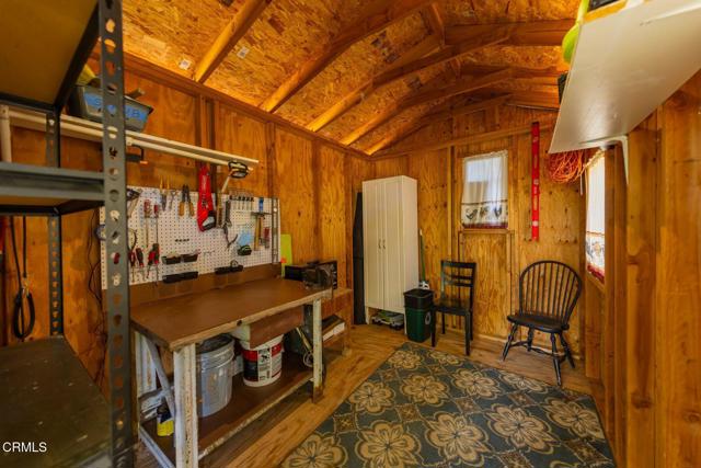 216 N Fulton Street, Ojai CA: https://media.crmls.org/mediaz/7b51a890-b21b-49b6-8b2f-187537df02c3.jpg