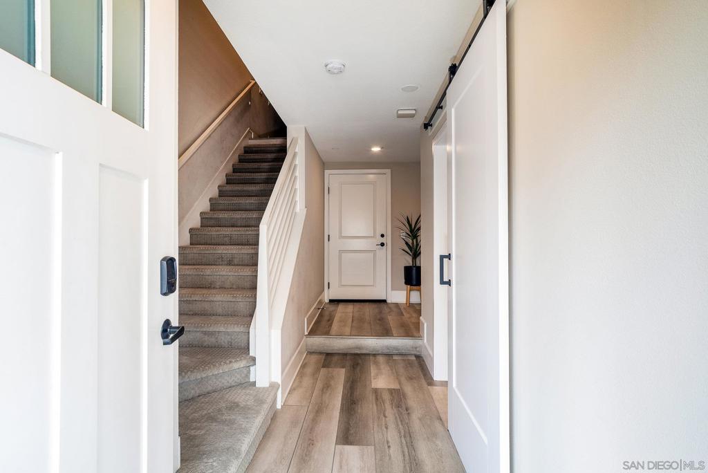 807 Santa Barbara Pl - photo 4