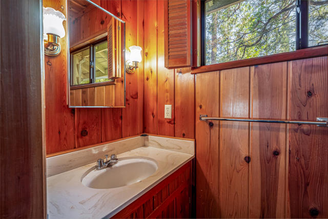 52551 Pine Ridge Road, Idyllwild CA: https://media.crmls.org/mediaz/7b5222b1-a639-4eb6-882a-baa0d653366d.jpg