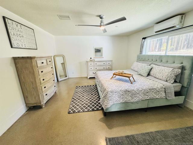 3647 Laketree Dr., Fallbrook CA: https://media.crmls.org/mediaz/7b533ea8-2cb9-4f73-8328-24faa6251168.jpg