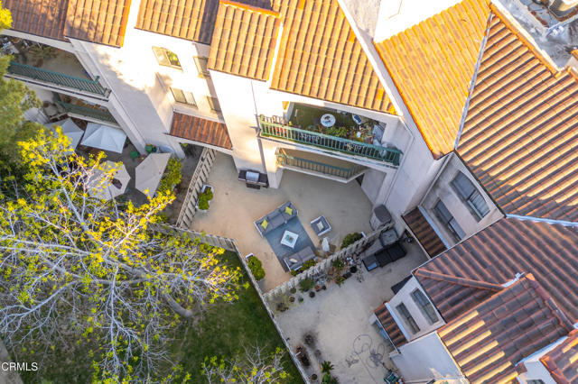 4201 Via Marisol, Los Angeles CA: https://media.crmls.org/mediaz/7b53b06a-c7ec-447d-8b10-489f897f16b1.jpg
