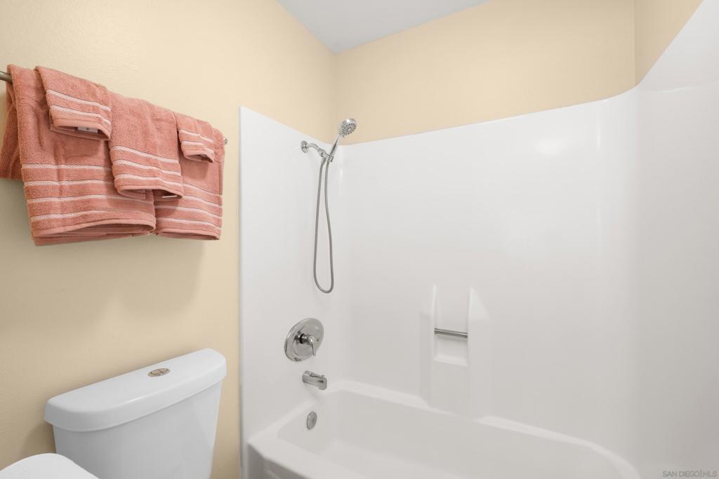 475 Midway - photo 15