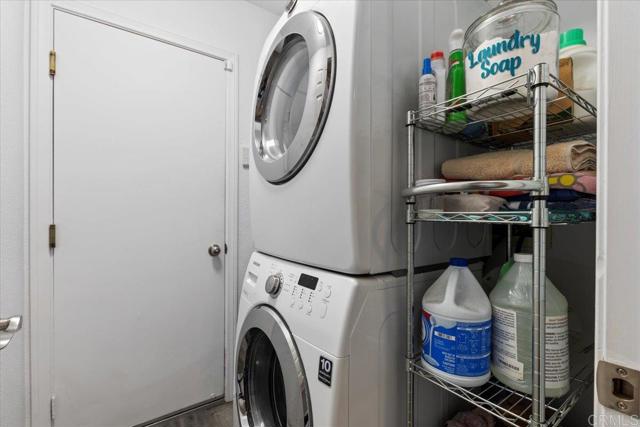 13170 Aurora Drive, El Cajon CA: https://media.crmls.org/mediaz/7b561894-3ebb-4227-b518-fc7f45ed61ec.jpg