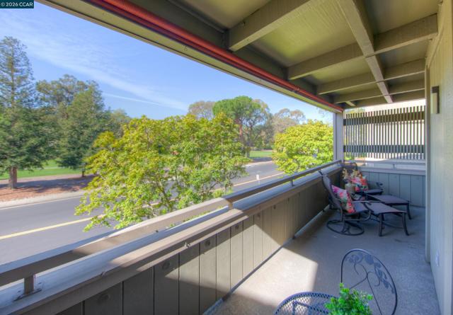 600 Terra California Dr, Walnut Creek CA: https://media.crmls.org/mediaz/7b568aaf-15e5-47a0-806e-7c081f11cdda.jpg