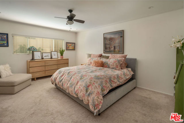 1221 N Kings Road, West Hollywood CA: https://media.crmls.org/mediaz/7b56a14d-3609-4f17-8ec6-e656135f602c.jpg