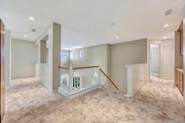 23860 Hollingsworth Dr, Murrieta CA: https://media.crmls.org/mediaz/7b574664-b8e2-4316-b25a-c98df9552bb6.jpg