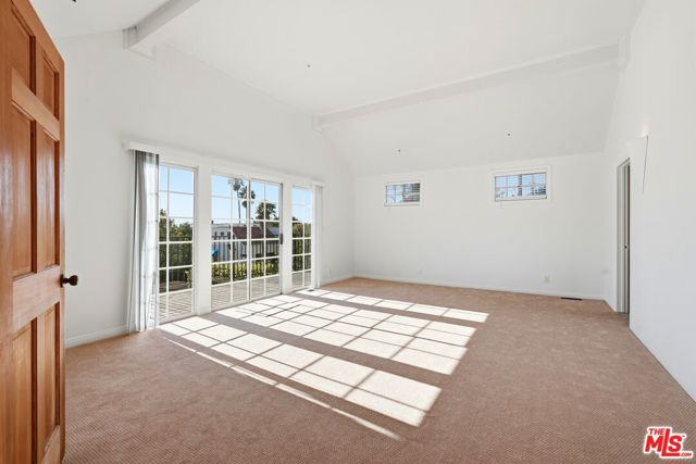 31763 Cottontail Lane, Malibu CA: https://media.crmls.org/mediaz/7b576faa-434c-443c-bb89-2cf441c2549a.jpg