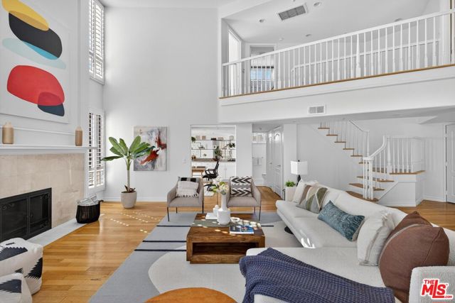 10307 Missouri Avenue, Los Angeles CA: https://media.crmls.org/mediaz/7b580841-0d50-47e3-ad0d-b8c6f3c05e8d.jpg