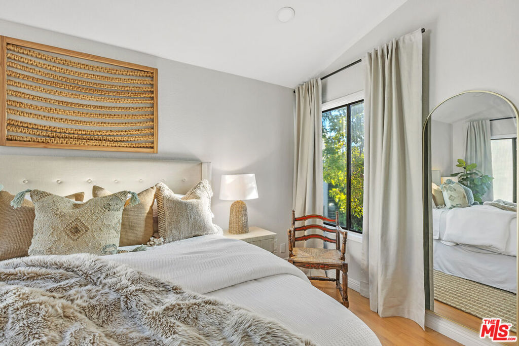 7b593682 Eca9 4047 8724 8974e4bf684c