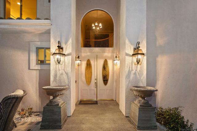 1566 Plantation Way, El Cajon CA: https://media.crmls.org/mediaz/7b59f5a0-1451-4ae8-8cd2-25fe26100a4d.jpg