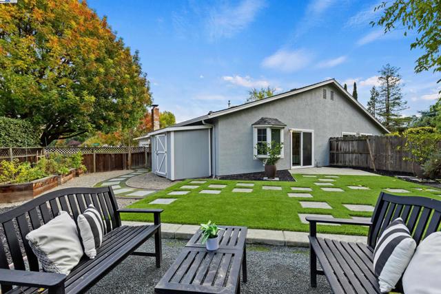 5285 Felicia Ave, Livermore CA: https://media.crmls.org/mediaz/7b5bbee5-7380-4518-b933-731217f672c5.jpg