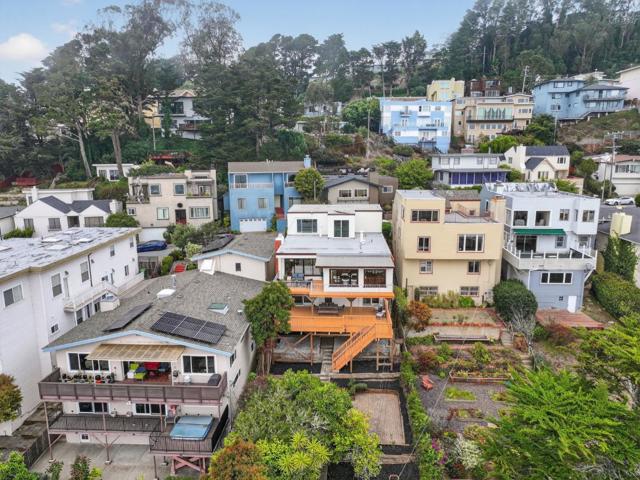 72 Cresta Vista Drive, San Francisco CA: https://media.crmls.org/mediaz/7b5bc97f-224f-41a2-b42e-b2bb885aaf4a.jpg
