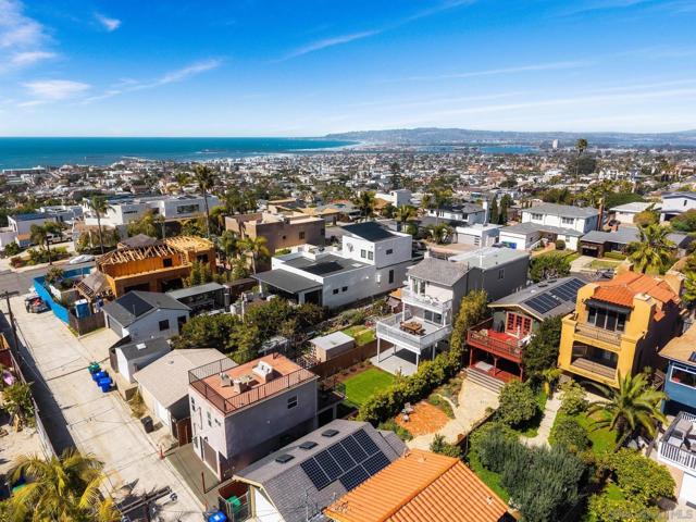 4569 71 Coronado Ave, San Diego CA: https://media.crmls.org/mediaz/7b5bcd32-2db1-4cad-bd06-620d06126539.jpg